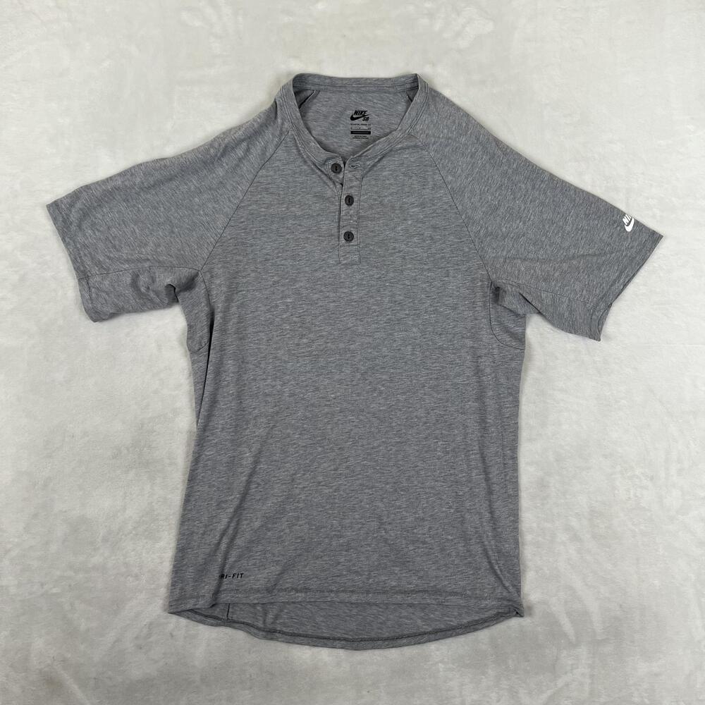 Nike SB Dri-FIT Shirt Mens Small Gray Henley Short Sleeve Skateboarding Top